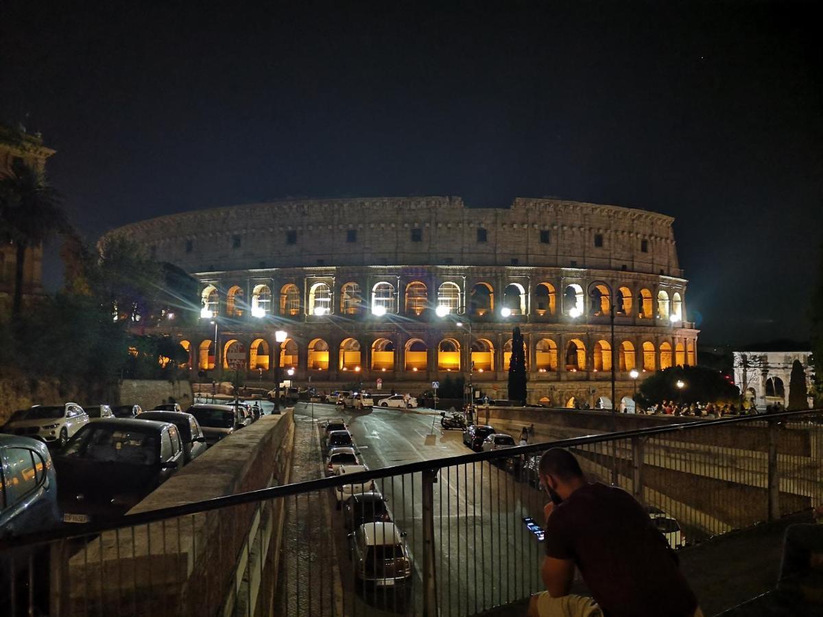 Superattico Sul Colosseo Rome Luaran gambar